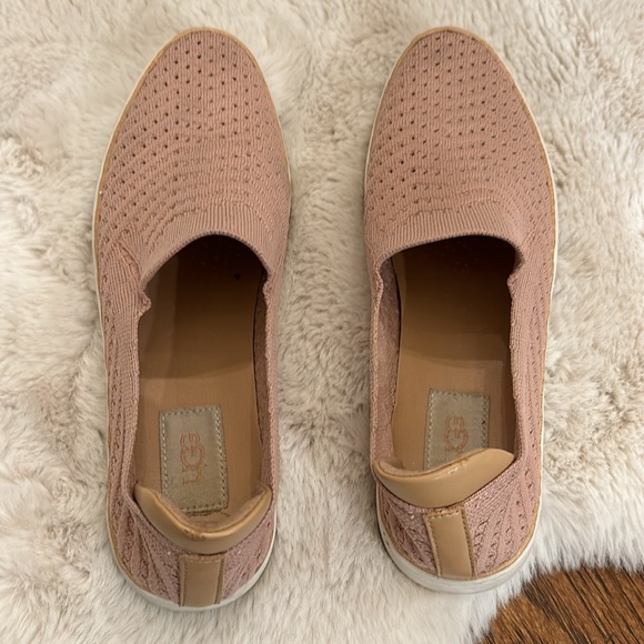 IUgg slip ons - Picture 6 of 6